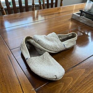 TOMS Alpargata 3.0 Natural Geo Lace Slip-On Flats - Women’s 9.5